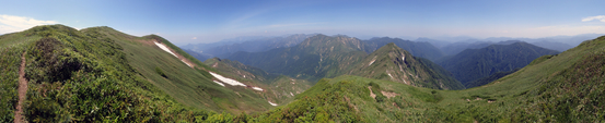 04谷川岳~万太郎山~平標山のパノラマ写真